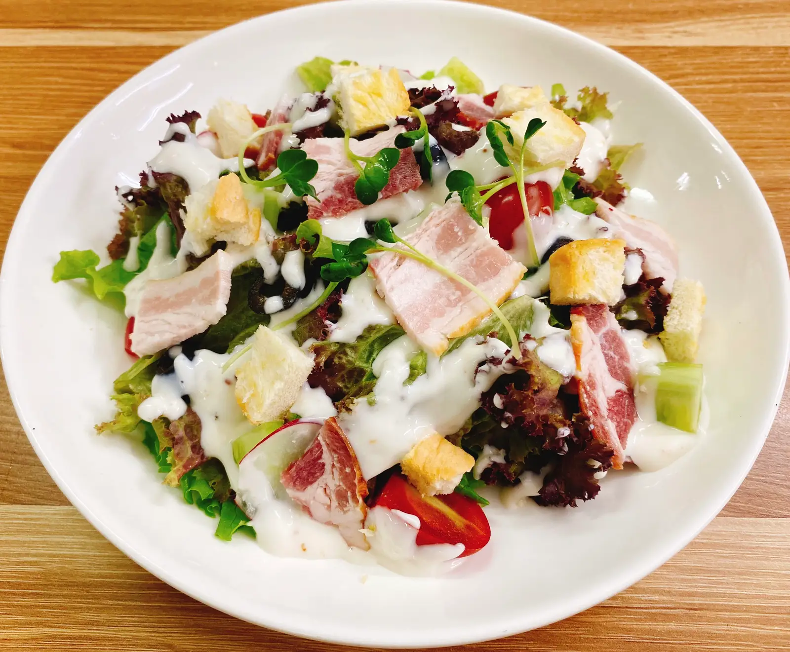 Hình ảnh Salad thịt nguội sốt ceasar