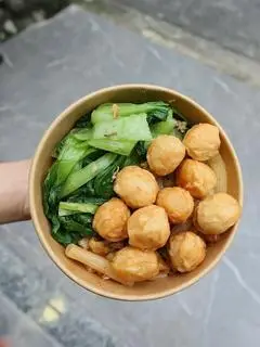 Hình ảnh Nui Xào Cá viên Chiên