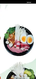 Hình ảnh Mì kim chi bò mỹ cuộn nấm