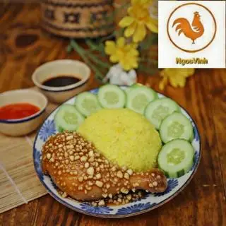 Hình ảnh Cơm Gà Xối Mỡ Xốt Mắm Tỏi