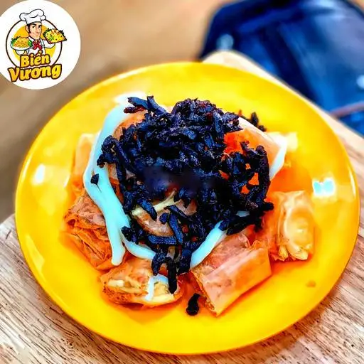 Hình ảnh Đỏ Cuộn Topping Tự Chọn