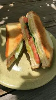 Hình ảnh Sandwich Thịt Nguội Phô Mai