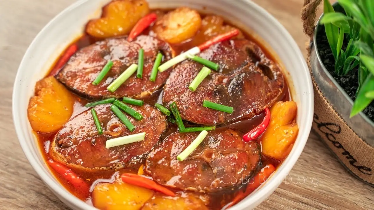 Hình ảnh Cá ngừ kho thơm đậm đà
