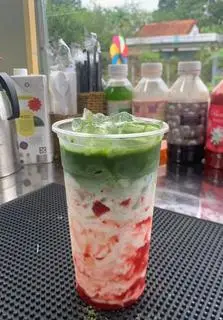 Hình ảnh Matcha latte dâu L
