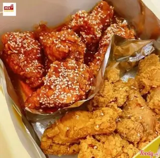 Hình ảnh Combo gà viên sốt chua ngọt - gà viên lắc phô mai