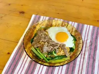 Hình ảnh Mì xào bò - trứng
