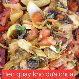 Hình ảnh Heo quay kho dưa chua 
