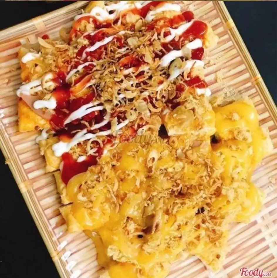 Hình ảnh Combo Xuất Double (1 sốt bơ trứng + 1 phần muối ớt ) + 2 Bánh Cá Nhân Socola