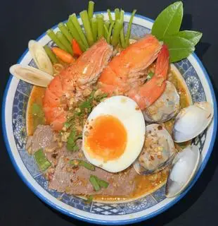 Hình ảnh Mì TomYum Bò-Tôm-Chả cá- Nghêu-Trứng lòng đào