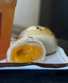 Hình ảnh Bánh lava trứng muối