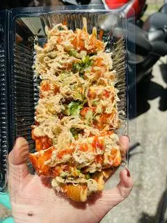 Hình ảnh Bánh mì nướng muối ớt chà bong + sốt phô mai cay