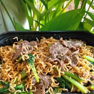 Hình ảnh Mì xào bò + Ốp la