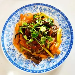 Hình ảnh Nui Xào Bò