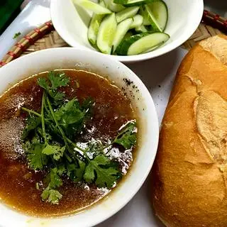 Hình ảnh Bánh mì sốt vang