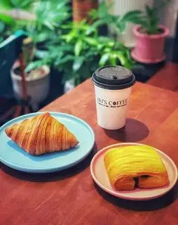 Hình ảnh Croissant Classic & Iced Americano 