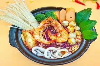 Hình ảnh Mì cay hải sản