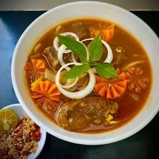 Hình ảnh Combo: Hủ tiếu bò kho + 1 bánh mì thêm