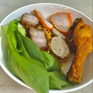 Hình ảnh Mì trộn đặc biệt