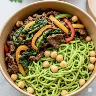 Hình ảnh Mì trộn bò xào rau củ sốt tương Hàn