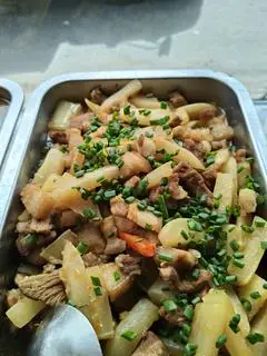 Hình ảnh Cơm thịt kho củ cải