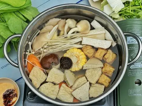 Hình ảnh Lẩu Nấm Lớn - 4 Người