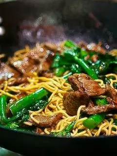 Hình ảnh Mỳ Xào Bò Rau Cải ngọt