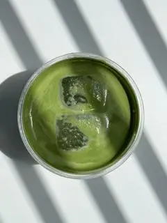 Hình ảnh Matcha latte - cold whisk