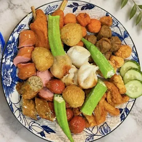 Hình ảnh tá lả 2-3 người ăn