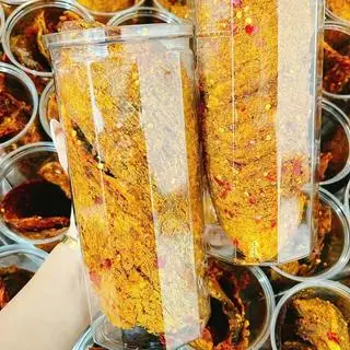 Hình ảnh Khô bò miếng  thượng hạng 300gr 