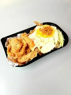 Hình ảnh Mì trộn da gà trứng chiên