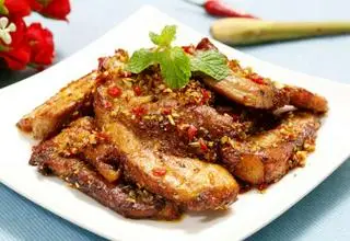 Hình ảnh Thịt Ba Chỉ Chiên Sả Ớt