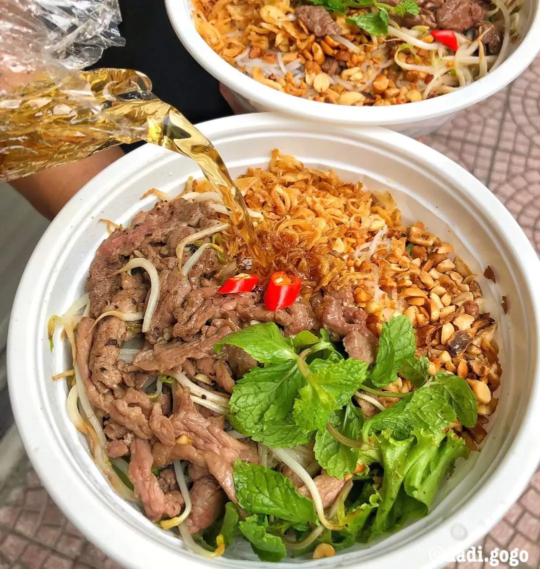 Hình ảnh Bún trộn bò Nam Bộ