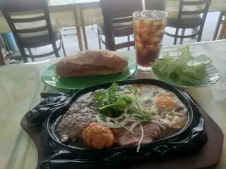 Hình ảnh Bò Bít Tết 