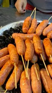 Hình ảnh Lạp xưởng nướng đá