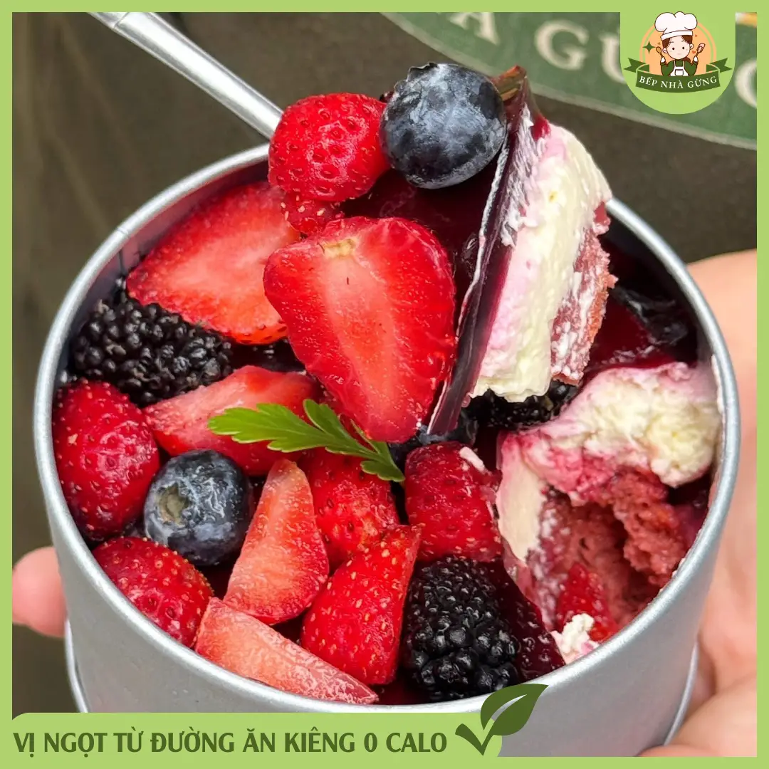 Hình ảnh Triple Berry Cake