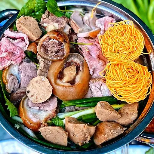 Hình ảnh Lẩu bò lớn 