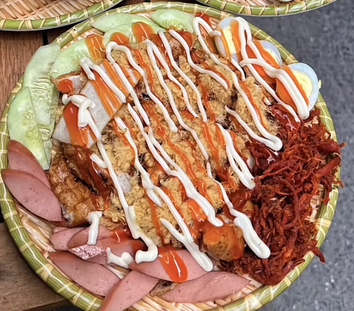 Hình ảnh Bánh mì nướng muối ớt truyền thống