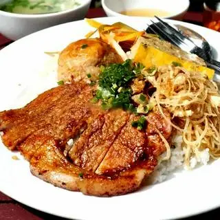 Hình ảnh Cơm sườn bì chả