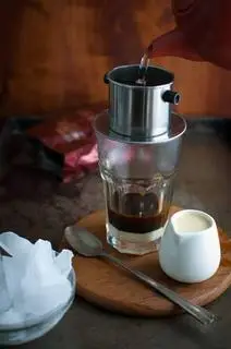 Hình ảnh cà phê sữa pha máy