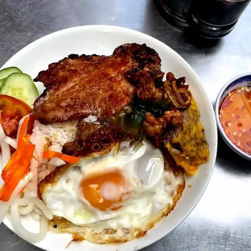 Hình ảnh Combo 2 - cơm sườn chả ốp la - canh khổ qua
