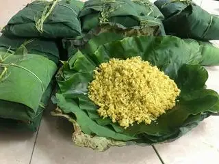 Hình ảnh Cốm tươi cuốn lá sen 100gr