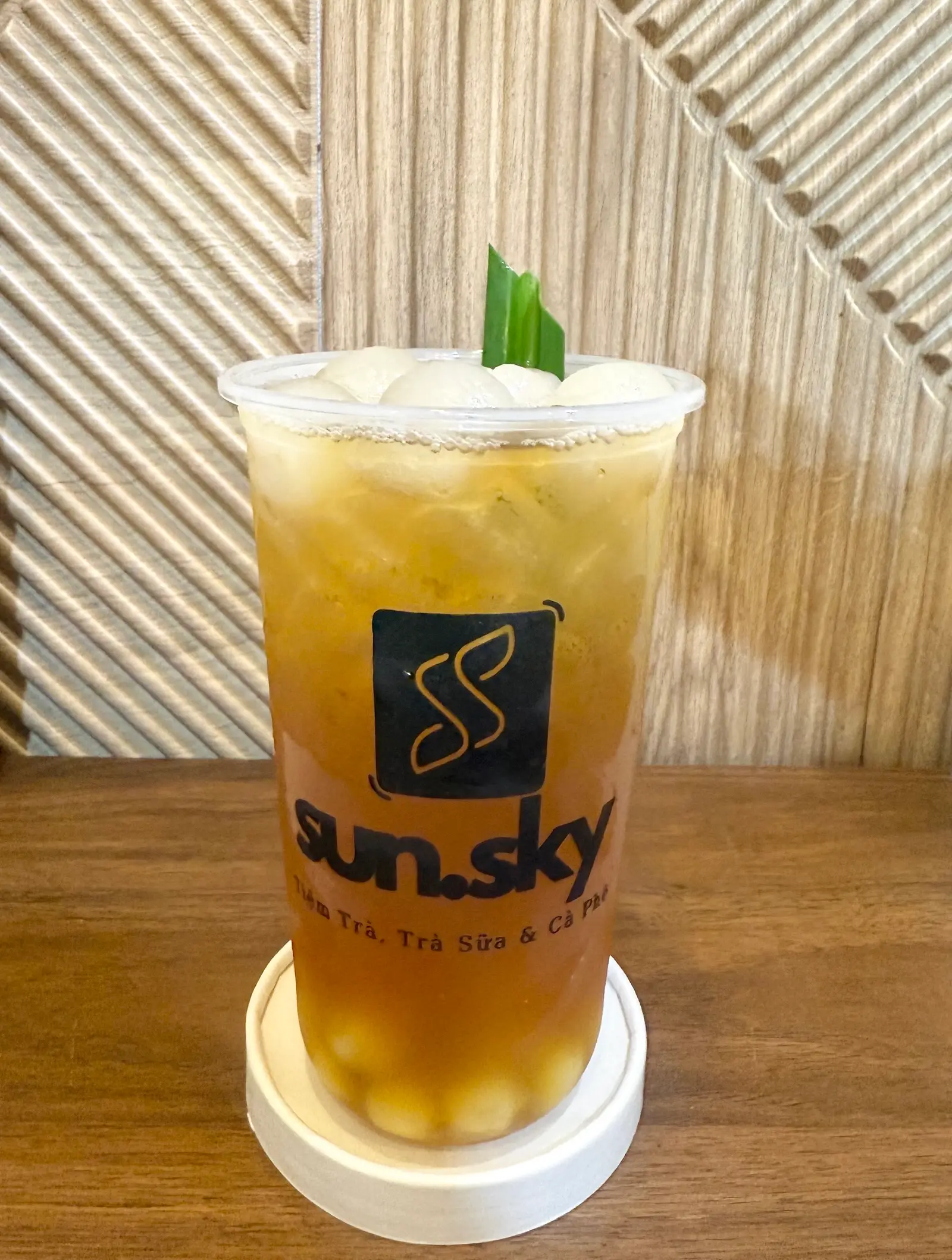 Hình ảnh Trà Oolong Nhãn - Hạt Sen Tươi (L)