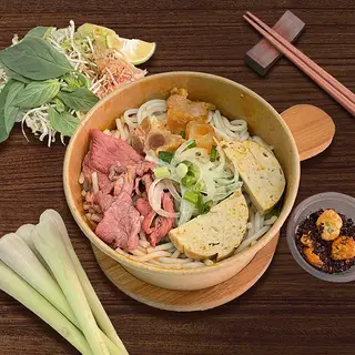 Hình ảnh Bún bò Huế Tái gân chả