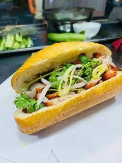 Hình ảnh Bánh mì heo quay
