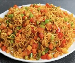 Hình ảnh Mì trộn rau củ