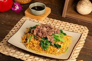 Hình ảnh mì gói xào bò.. đặt biệt 