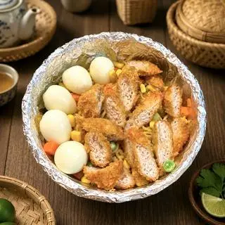 Hình ảnh Mì Trộn Nem Chua Rán Phố Cổ