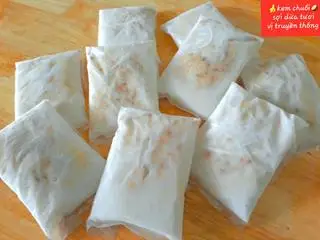 Hình ảnh 10 bịch kem chuối sợi dừa truyền thống