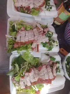 Hình ảnh Bánh hỏi heo quay