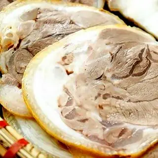 Hình ảnh Thịt chân giò luộc 3-4 miếng